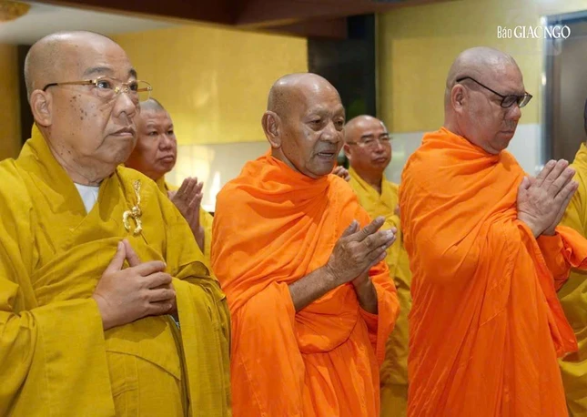 Hòa thượng Đào Như bạch trình lên Đức Pháp chủ về Phật giáo TP.Cần Thơ sau sáp nhập Hòa thượng Đào Như bạch trình lên Đức Pháp chủ về Phật giáo TP.Cần Thơ sau sáp nhập