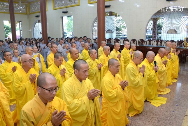 Chư Tăng Ni tông môn Vạn Đức