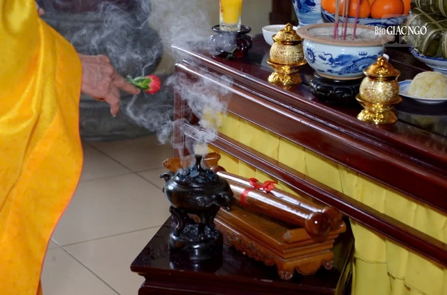 Cử hành nghi thức sái tịnh Cử hành nghi thức sái tịnh