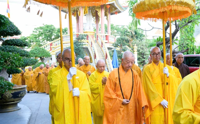 Cung nghinh Đức Pháp chủ quang lâm