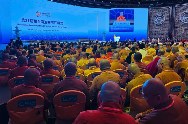 Hòa thượng Giáo sư, Tiến sĩ Phra Brahmapundit - Chủ tịch Ủy ban Tổ chức Quốc tế Đại lễ Vesak Liên Hiệp Quốc (ICDV) phát biểu về chủ đề Đại lễ