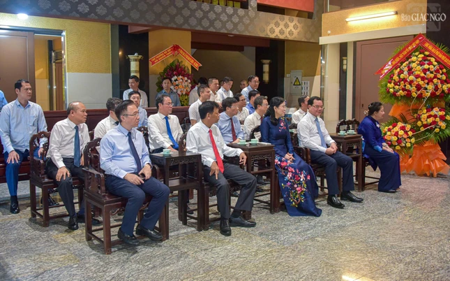 Bà Bùi Thị Minh Hoài, Ủy viên Bộ Chính trị, Bí thư Trung ương Đảng, Chủ tịch Ủy ban Trung ương MTTQVN và đại diện lãnh đạo Đảng, Nhà nước, MTTQVN, TP.HCM tại buổi thăm Bà Bùi Thị Minh Hoài, Ủy viên Bộ Chính trị, Bí thư Trung ương Đảng, Chủ tịch Ủy ban Trung ương MTTQVN và đại diện lãnh đạo Đảng, Nhà nước, MTTQVN, TP.HCM tại buổi thăm