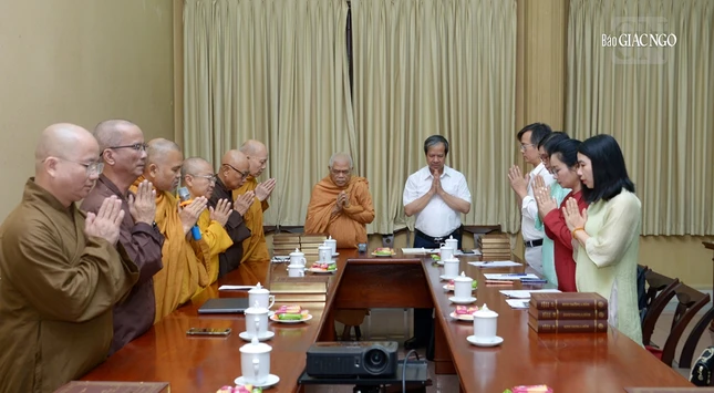 Phái đoàn Ban Biên tập Dự án Kinh điển phương Đông thăm, làm việc với Viện Nghiên cứu Phật học VN Phái đoàn Ban Biên tập Dự án Kinh điển phương Đông thăm, làm việc với Viện Nghiên cứu Phật học VN