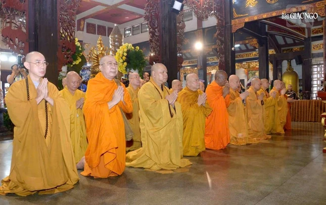 Chư vị đại diện Ban Kiến đàn Chư vị đại diện Ban Kiến đàn