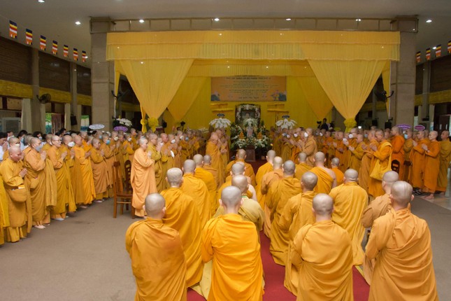 Thành kính tưởng niệm Thành kính tưởng niệm