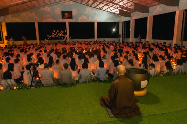 Đêm hoa đăng - thiền trà đọng lại nhiều cảm xúc ý nghĩa