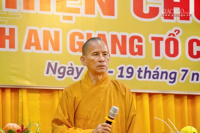 Hòa thượng Thích Thiện Thống phát biểu bế mạc