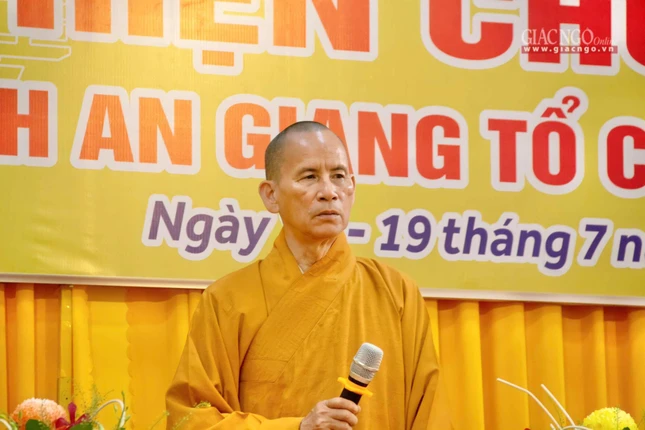 Hòa thượng Thích Thiện Thống phát biểu bế mạc