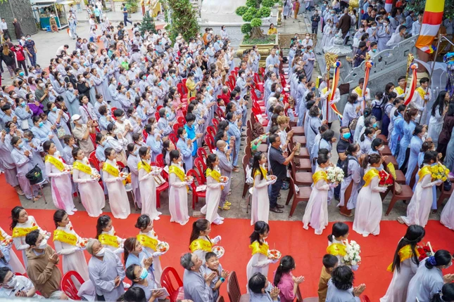 Đông đảo Phật tử tham dự