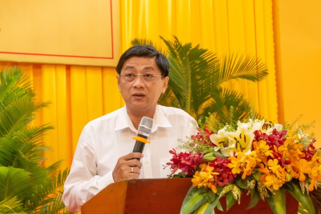 Ông Nguyễn Phú, Phó Giám đốc Sở Nội vụ, Trưởng ban Tôn giáo tỉnh An Giang phát biểu tại buổi lễ