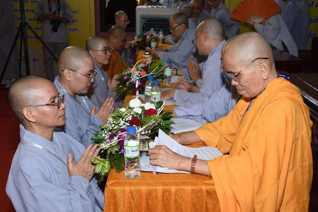 Giới tử Ni vấn đáp