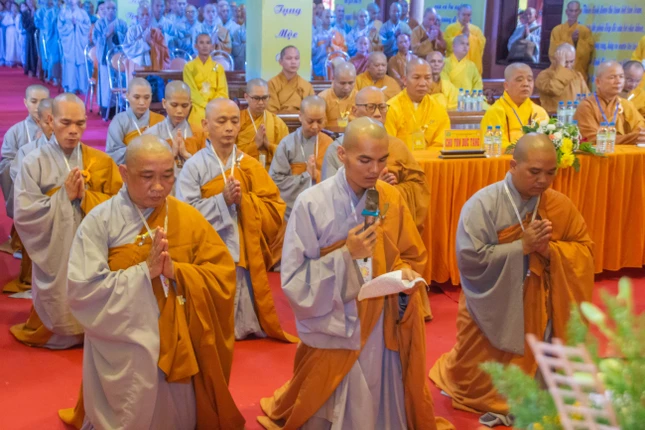 Đại diện giới tử dâng lời phát nguyện