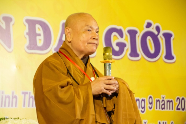 Hòa thượng Thích Thiện Nhơn ban đạo từ