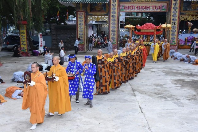 Tại giới trường chùa Sùng Ân