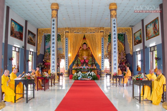 Chư Giới sư tác pháp yết-ma