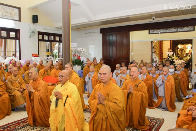 Môn đồ pháp quyến tưởng niệm Ân sư Môn đồ pháp quyến tưởng niệm Ân sư