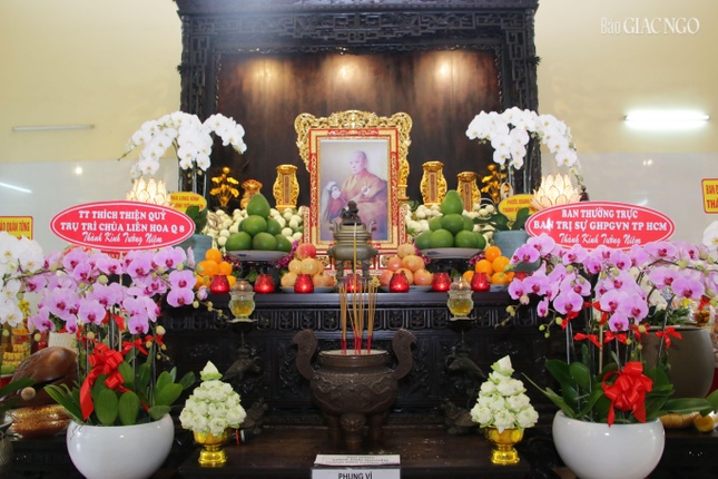 Hương án Đại lão Hòa thượng tại Tổ đường chùa Thiền Tôn 2 Hương án Đại lão Hòa thượng tại Tổ đường chùa Thiền Tôn 2