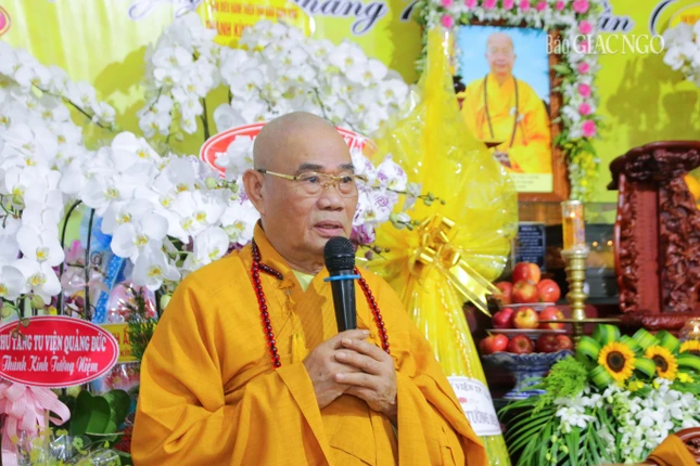 Hòa thượng Thích Lãng Huỳnh đại diện tông phong ban lời huấn từ