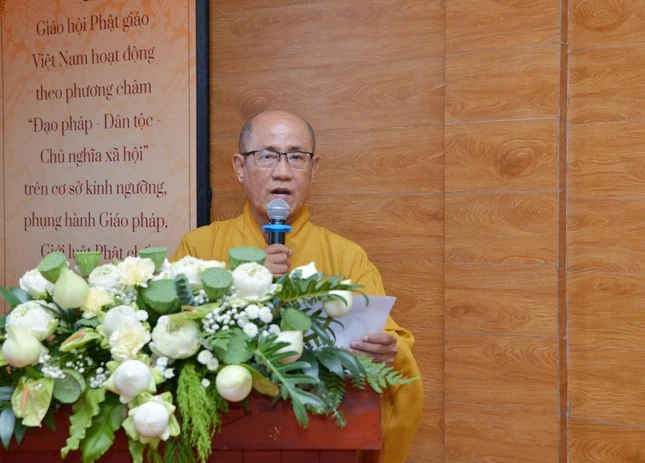 Hòa thượng Thích Minh Truyền phát biểu khai mạc