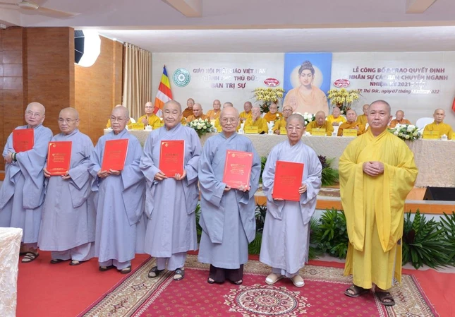 Chư tôn đức Ni chứng minh Phân ban Ni giới