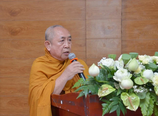 Hòa thượng Thích Minh Hóa phát biểu cảm tạ