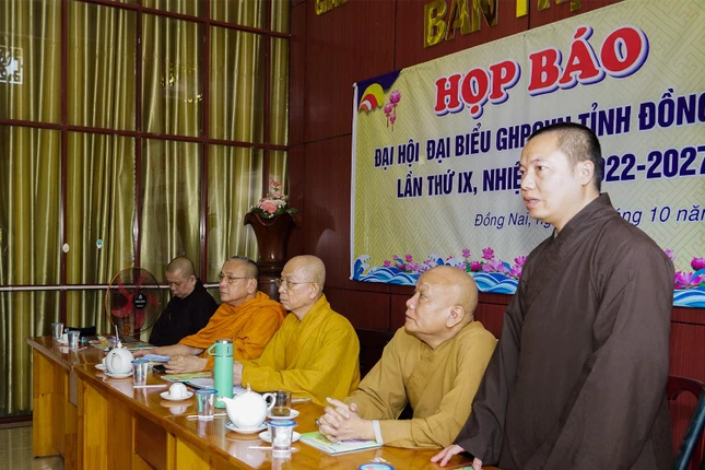 Đại đức Thích Thiện Mỹ chia sẻ thông tin chi tiết nội dung tổ chức Đại hội - Ảnh: PGĐN