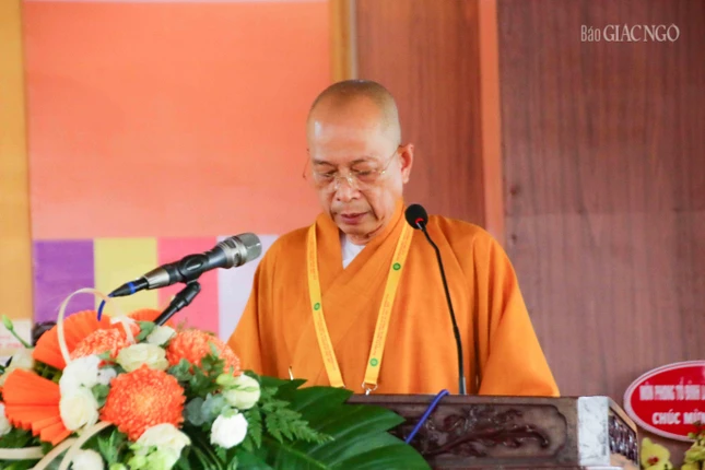 Thượng tọa Thích Huệ Khai phát biểu khai mạc