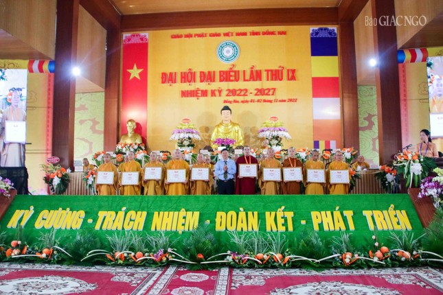 Các cá nhân và tập thể tích cực trong phong trào thi đua yêu nước, an sinh xã hội nhận Bằng khen