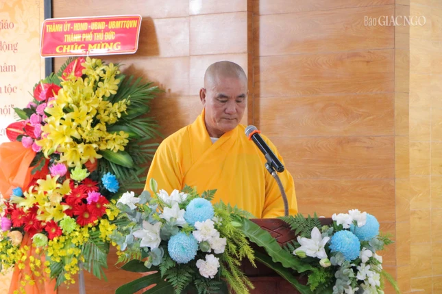 Thượng tọa Thích Quảng Huy phát biểu khai mạc