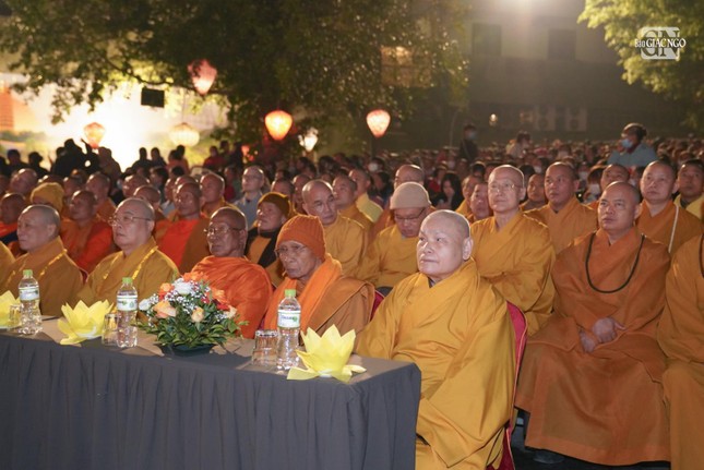 Chư tôn Giáo phẩm chứng minh tham dự