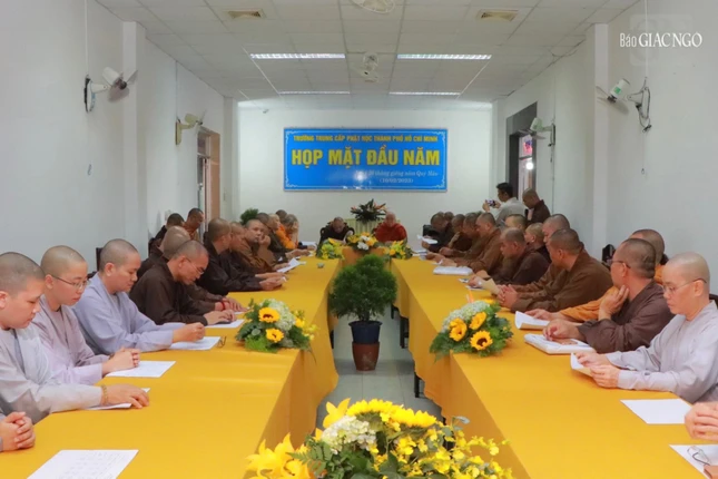 Chư tôn đức thảo luận nhiều vấn đề quan trọng đến chất lượng công tác giáo dục