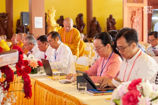 Lãnh đạo chính quyền các cấp