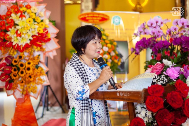 Tiến sĩ Bùi Thị Ánh Vân trình bày tham luận bảo tồn, phát huy giá trị di sản tôn giáo trong thời kỳ hội nhập mới, những bài học kinh nghiệm từ tổ đình Phi Lai Tiến sĩ Bùi Thị Ánh Vân trình bày tham luận bảo tồn, phát huy giá trị di sản tôn giáo trong thời kỳ hội nhập mới, những bài học kinh nghiệm từ tổ đình Phi Lai