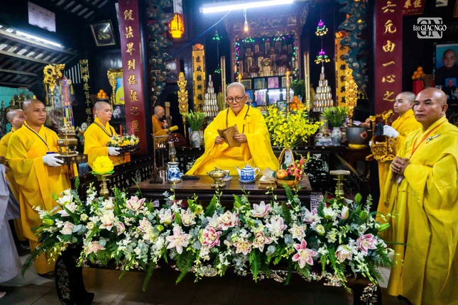 Tôn tượng được an trí tại Tổ đường