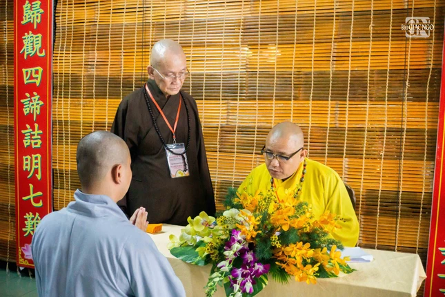 Giới tử Tăng thi vấn đáp