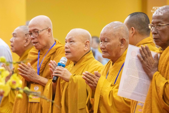 Niệm Phật cầu gia hộ