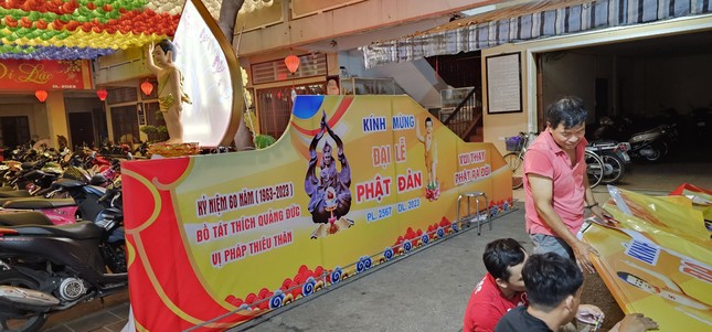 Ban Pháp chế GHPGVN TP.HCM thiết trí xe hoa