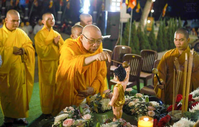 Thượng tọa Thích Huệ Thủ, Trưởng ban Trị sự GHPGVN H.Lấp Vò