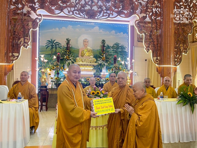 Ban Trị sự GHPGVN TP.HCM cử 7 đoàn đến thăm, cúng dường các trường hạ tập trung trên địa bàn TP trong mùa An cư Phật lịch 2567 Ban Trị sự GHPGVN TP.HCM cử 7 đoàn đến thăm, cúng dường các trường hạ tập trung trên địa bàn TP trong mùa An cư Phật lịch 2567