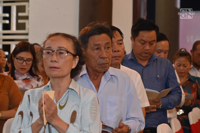 Nhớ thương người đã khuất