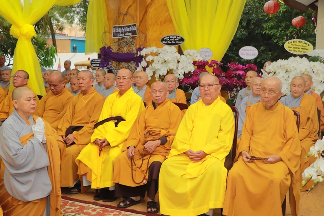 Chư tôn giáo phẩm tông môn và chư tôn đức Ban Trị sự GHPGVN TP.Thủ Đức