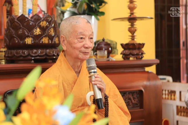 Đức Pháp chủ khai thị đến bốn chúng môn hạ đệ tử Thiên Thai thiền giáo tông Đức Pháp chủ khai thị đến bốn chúng môn hạ đệ tử Thiên Thai thiền giáo tông