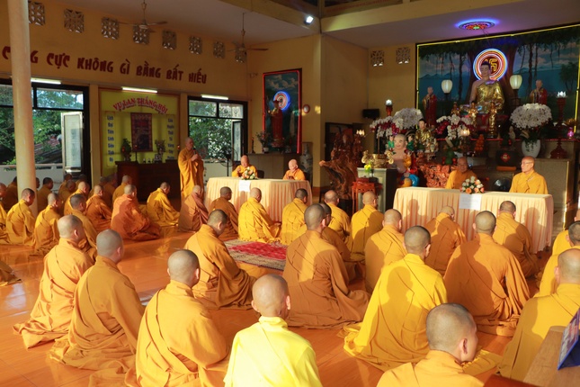 Lễ tạ pháp của chư Tăng sau khóa An cư kiết hạ theo truyền thống