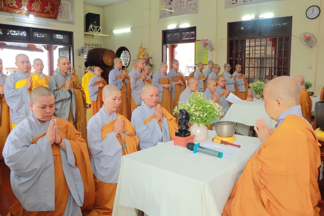 Chư Ni hành giả an cư tác pháp Tự tứ