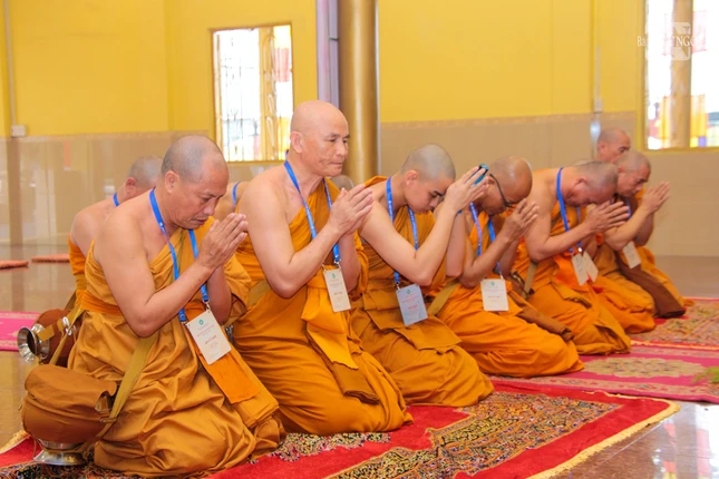 Giới tử chí thành hướng về chư vị giới sư