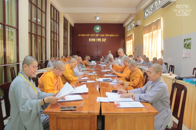 Ban Giám khảo chấm bài thi