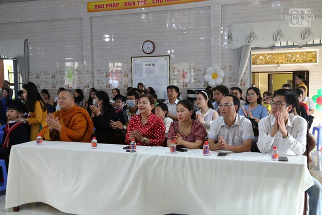 Đại biểu tham dự