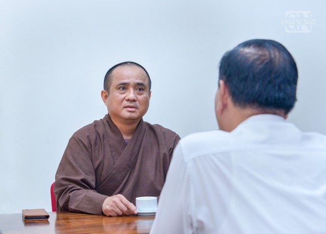 Thượng tọa Tổng Biên tập Báo Giác Ngộ chia sẻ những thông tin về các chương trình hoạt động của Báo