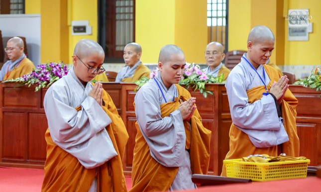 Đàn giới tấn đàn mỗi lần 3 vị