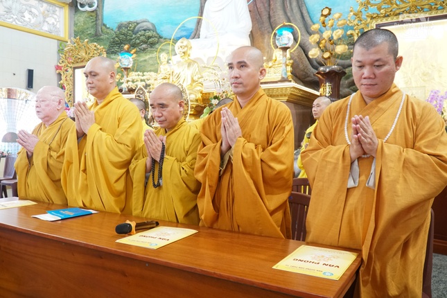 Niệm Phật cầu gia hộ